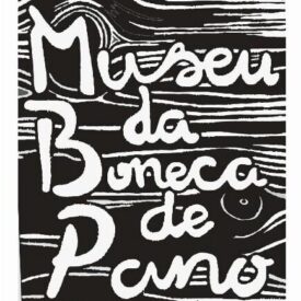 Logomarca do Museu da Boneca de Pano