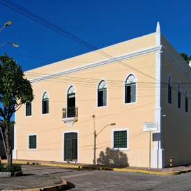 Museu Sacro São José de Rbamar, localizadono centro de Aquiraz, é importante espaço de preservação da memória, da fé e da cultura cearense.