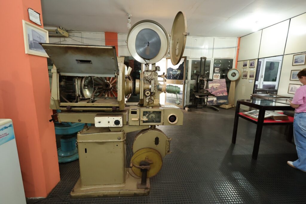 Coleção de fotografias do acervo, instalações e exposição histórica do Museu Histórico de Dourados Ilson Boca Venâncio.