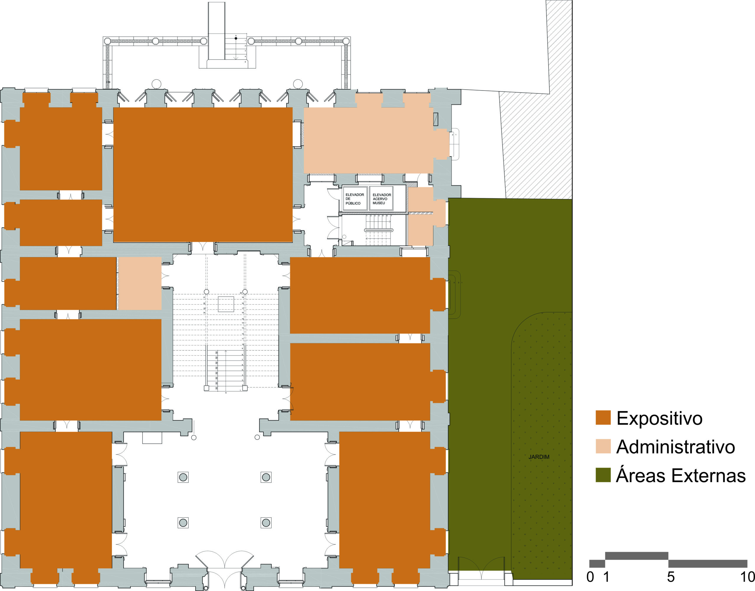 Desenho da planta baixa do andar térreo do Museu, com diferentes áreas destacadas por cores e categorizadas da seguinte forma: cor laranja, uso expositivo; cor bege, uso administrativo; e cor verde, indicando as áreas externas. Na lateral direita, há uma legenda e, abaixo dela, uma escala gráfica.