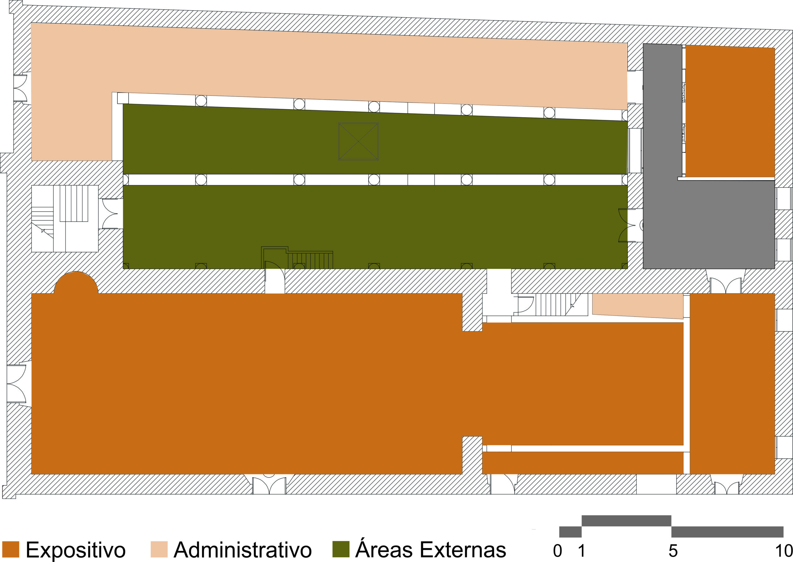 Desenho da planta baixa do andar térreo, com diferentes áreas destacadas por cores e categorizadas da seguinte forma: cor laranja, uso expositivo; cor bege, uso administrativo; e cor verde, representando as áreas externas. Abaixo há uma legenda e no canto inferior direito, uma escala gráfica.